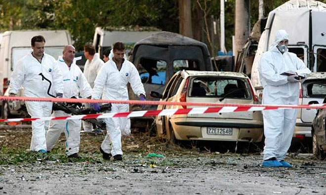 Bomb damages Pakistani community chief's Athens home